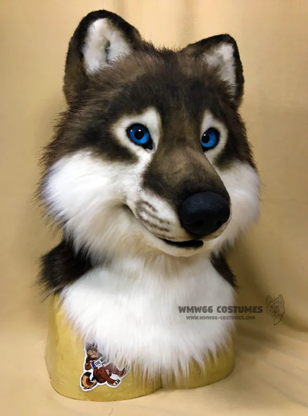 Realistic wolf head base 3D printed